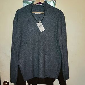 BRAND NEW AUTHENTIC MANGO NECKLINE ZIPUP CARDIGAN SWEATER.